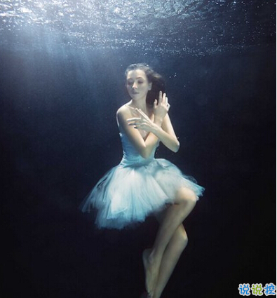 正能量说说配图朋友圈必赞的:身材不好就去锻炼,没钱就努力去赚12