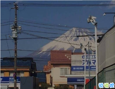 2020经典个性哲理简短走心文案 后来你的笑容也变得模糊了3