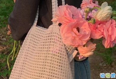 2021有点丧的发朋友圈小句子 适合深夜发的小句子6