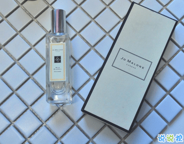 那些充满诗意的唯美香水文案配图 很让人惊艳的香水文案3