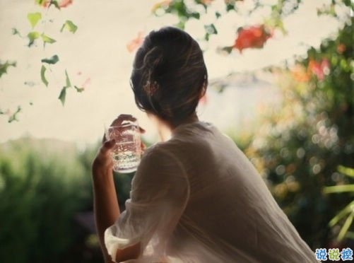 经典英文说说带翻译摘抄配图 很有哲理的文艺英文说说14