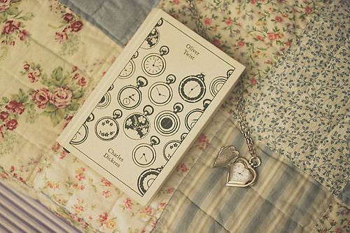 很励志的正能量说说带图片 我有孤勇一腔起于星光止于他乡6